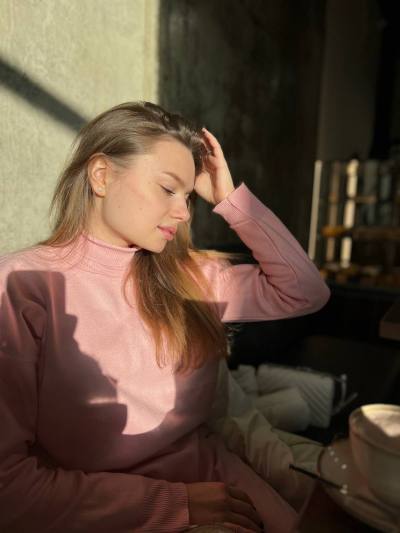 Darina 25 ans Poltava Ukraine