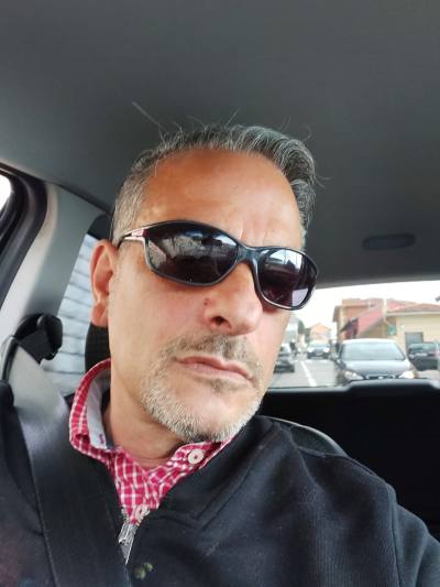 Joseph 58 ans Ventimiglia Italie