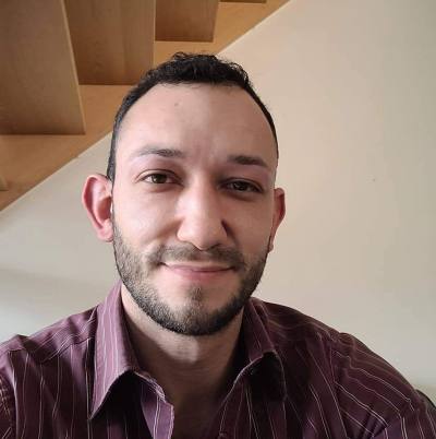 Arnaud 38 лет Carrouges Франция