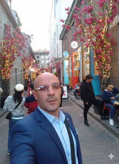 Mehadji 37 ans Oran  Algérie
