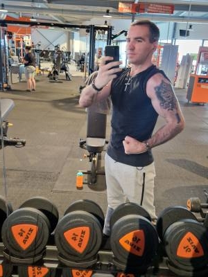 Emmanuel 35 ans La Louvière  Belgique