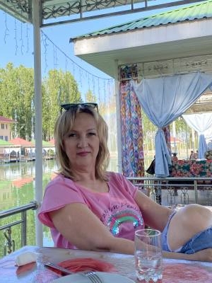 Marina 57 ans Tashkent Ouzbékistan