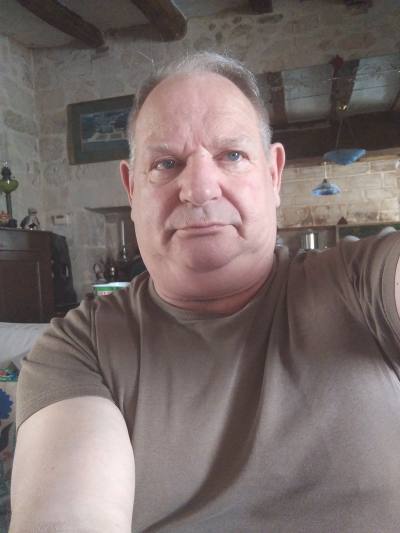 Jean marc 64 лет Saumur Франция