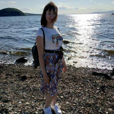 Helen 28 ans Vladivostok Russie