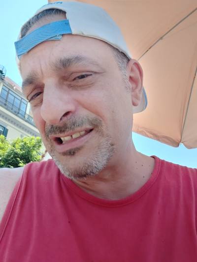 Joseph 58 ans Ventimiglia Italie
