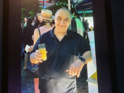 Francis 74 ans Carpentras France