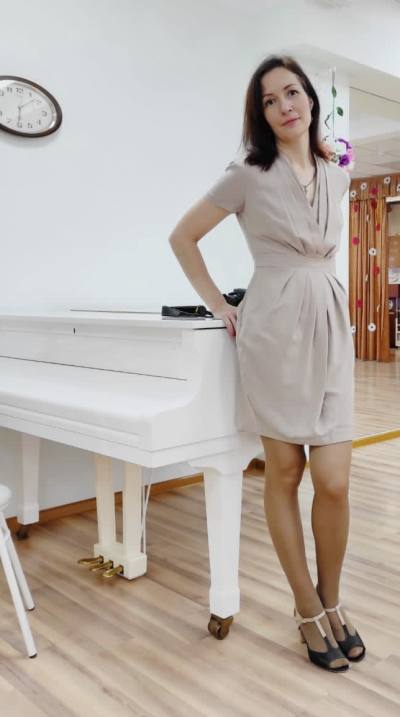 Aleksandra 47 ans Saint-petersburg Russie