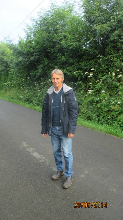 Joel 66 лет Fontenai Les Louvets Франция
