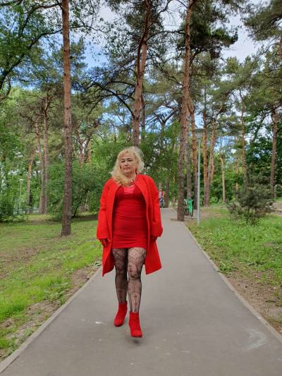 Irena 57 ans Paris France