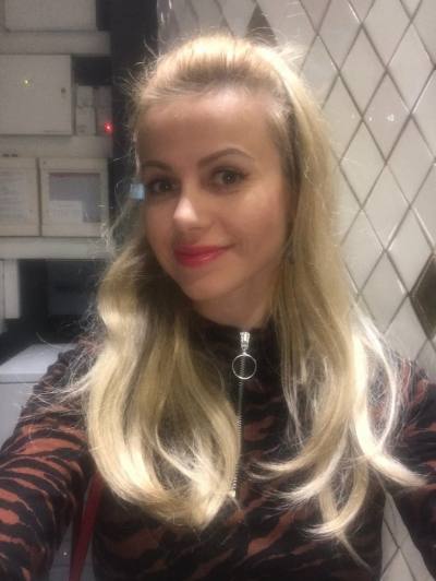 Oksana 41 ans Ivano-frankivsk Ukraine