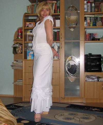 Alyona 58 years  Paris Grodno France