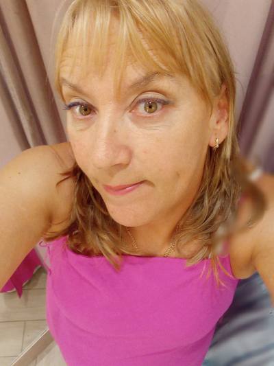 Helen 54 ans Cанкт-Петербург Russie