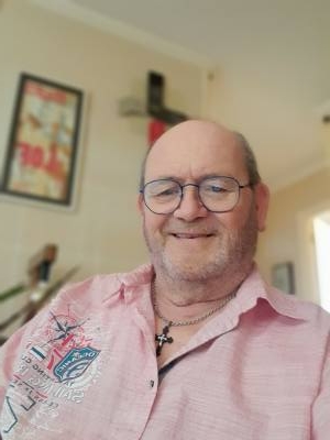 Guy 74 ans Chateauroux France