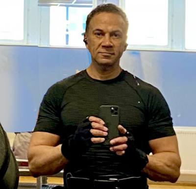 Jean-Pierre 59 ans Stockholm Suède
