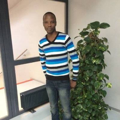 Djasy 38 ans Ndjaména Suisse