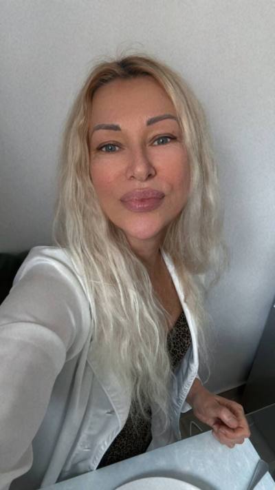Olga 56 ans Kharkiv Ukraine