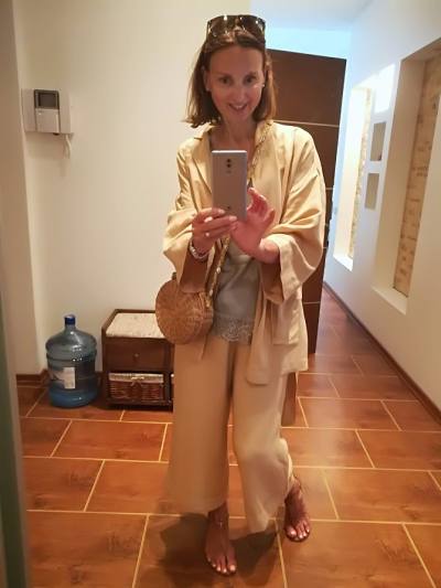 Lena 54 ans Kiev Ukraine