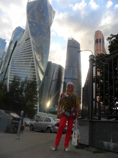 Evgenya 64 ans Omsk Russie