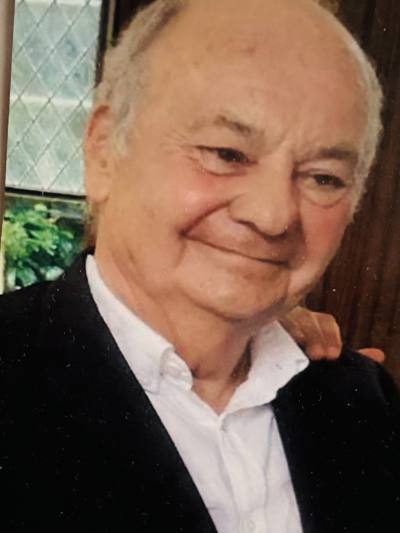 Pierre 55 лет Rouen Франция