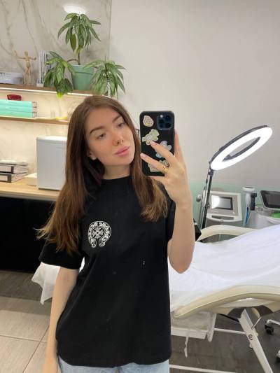 Ксения 29 ans Франкфурт Allemagne