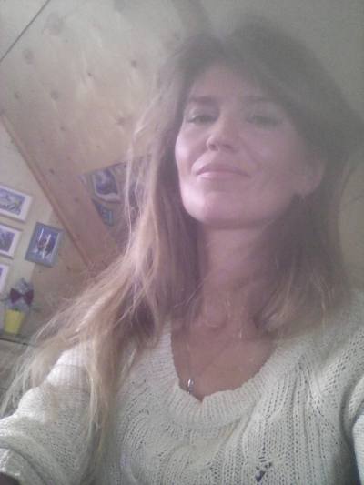 Natasha 46 ans Санкт- Петербург Russie