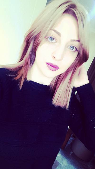Nina 27 ans Batumi Russie