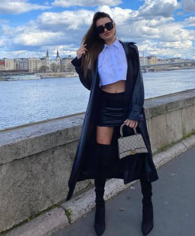 Kris 37 ans Мангуш Russie