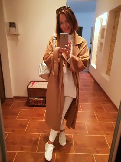 Lena 54 ans Kiev Ukraine