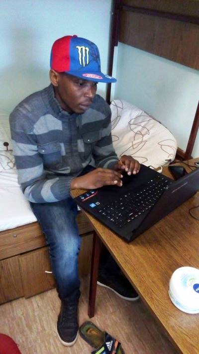 Djasy 38 ans Ndjaména Suisse