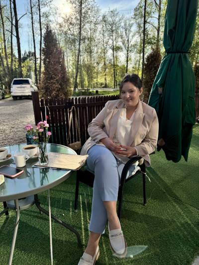 Poline 30 ans Irkutsk Russie