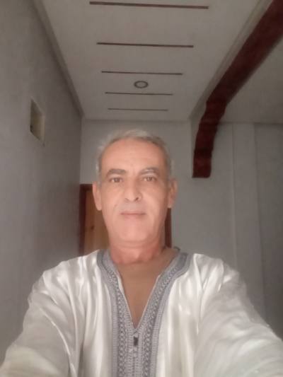 Larbi 51 ans Agadir  Martinique