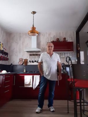 Dominique 68 лет Revin Франция