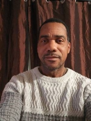 Guy 55 ans Clichy  France