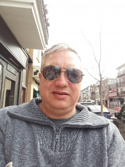 Carlos 51 ans Montreal  Canada