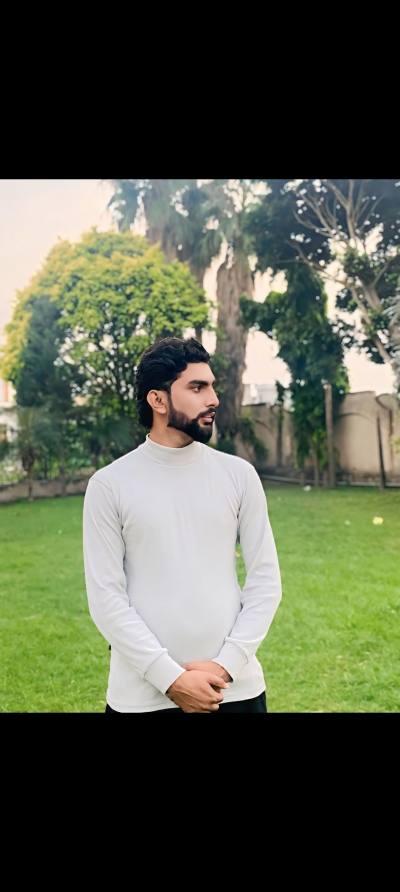 Kamran 25 лет Sialkot  Pakistan