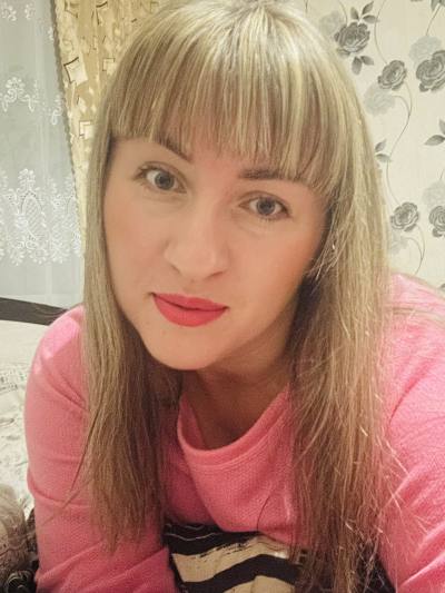 Olga 37 ans Kropivnytskij Ukraine