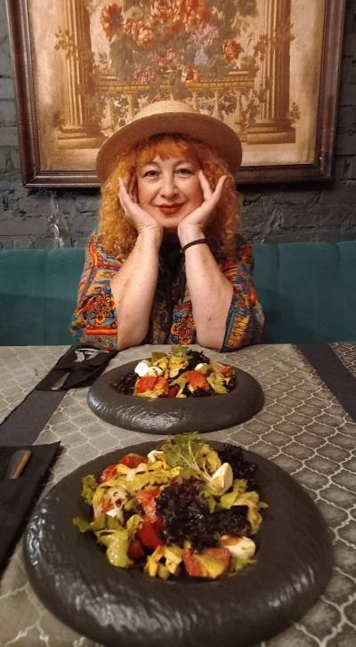 Olga 63 ans Moscow Russie