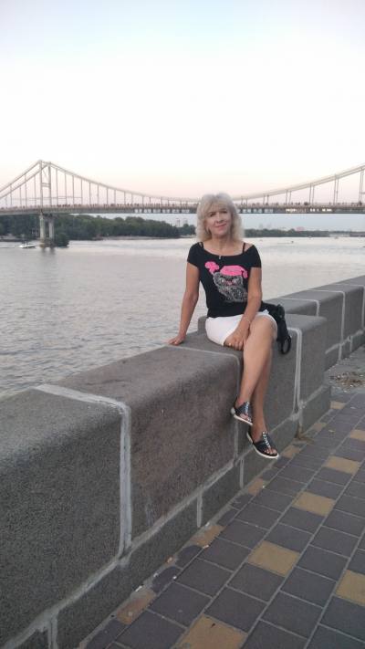 Елена 54 ans Kijev Ukraine