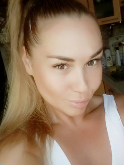 Olga 47 ans Kiev Ukraine