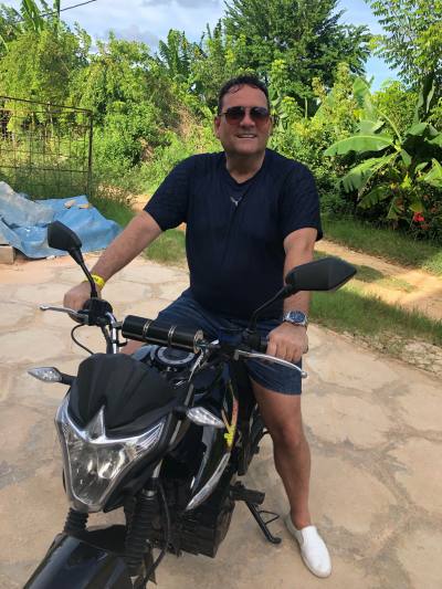 Denis 52 ans Québec  Canada
