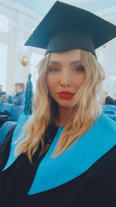 Карина 25 ans Poltava Ukraine