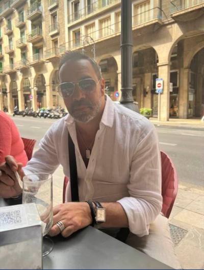 Farid 57 лет Montfermeil Франция