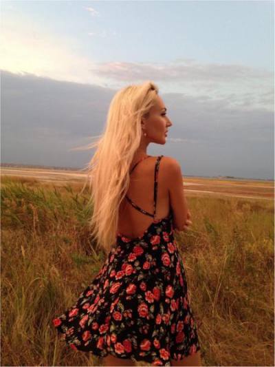 Elena 47 ans Cherkasy Ukraine