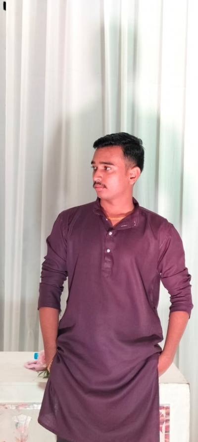 Vipin 19 лет Ahmedabad  Индия