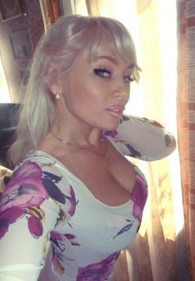 Oksana 56 ans Minsk Biélorussie