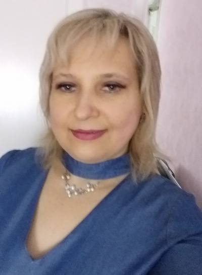 Elena 53 ans Moskva Russie