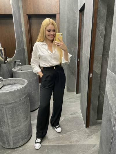 Alina 33 Jahre Baku Aserbaidschan