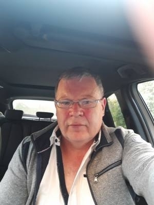 Michel 63 лет Vannes Франция