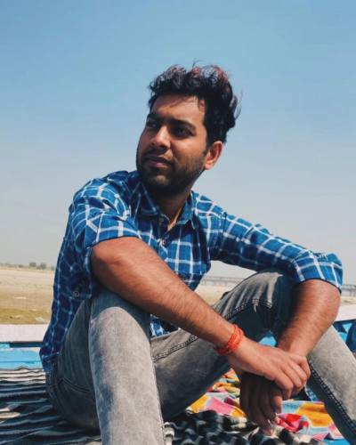 Saurabh 27 лет Mau Индия