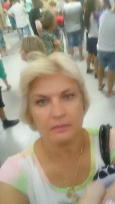 Viktoriya 60 ans Simferopol Ukraine